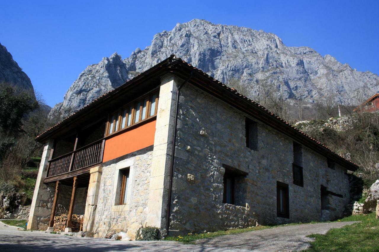 Hotel Rural Llerau Ponga Esterno foto